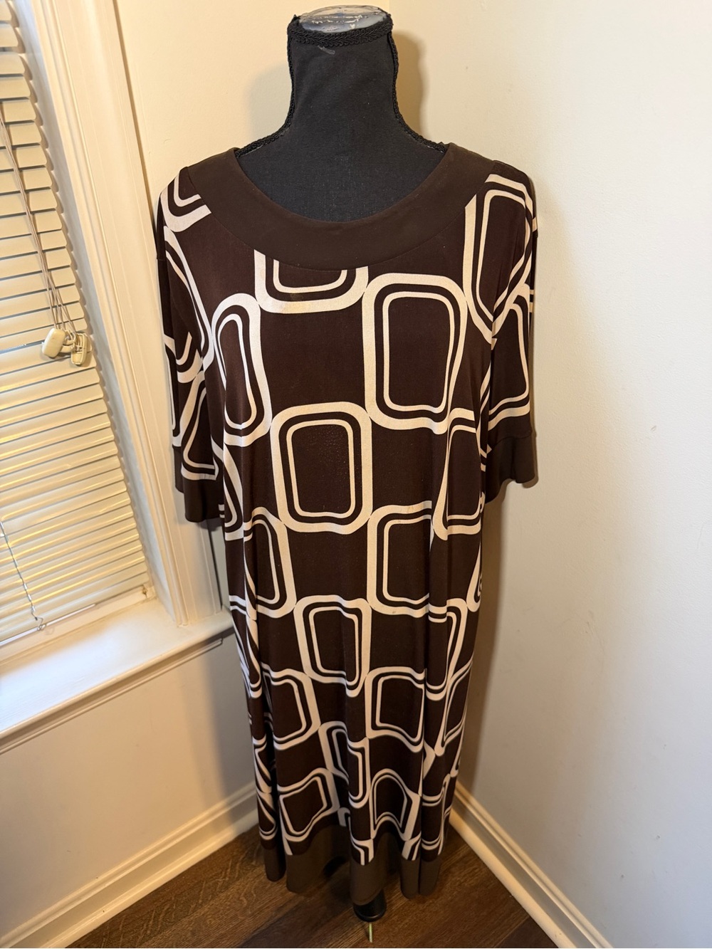 Julian Taylor SZ 24W Brown Soft Jersey Knit Dress Geometric Stretch Short Sleeve